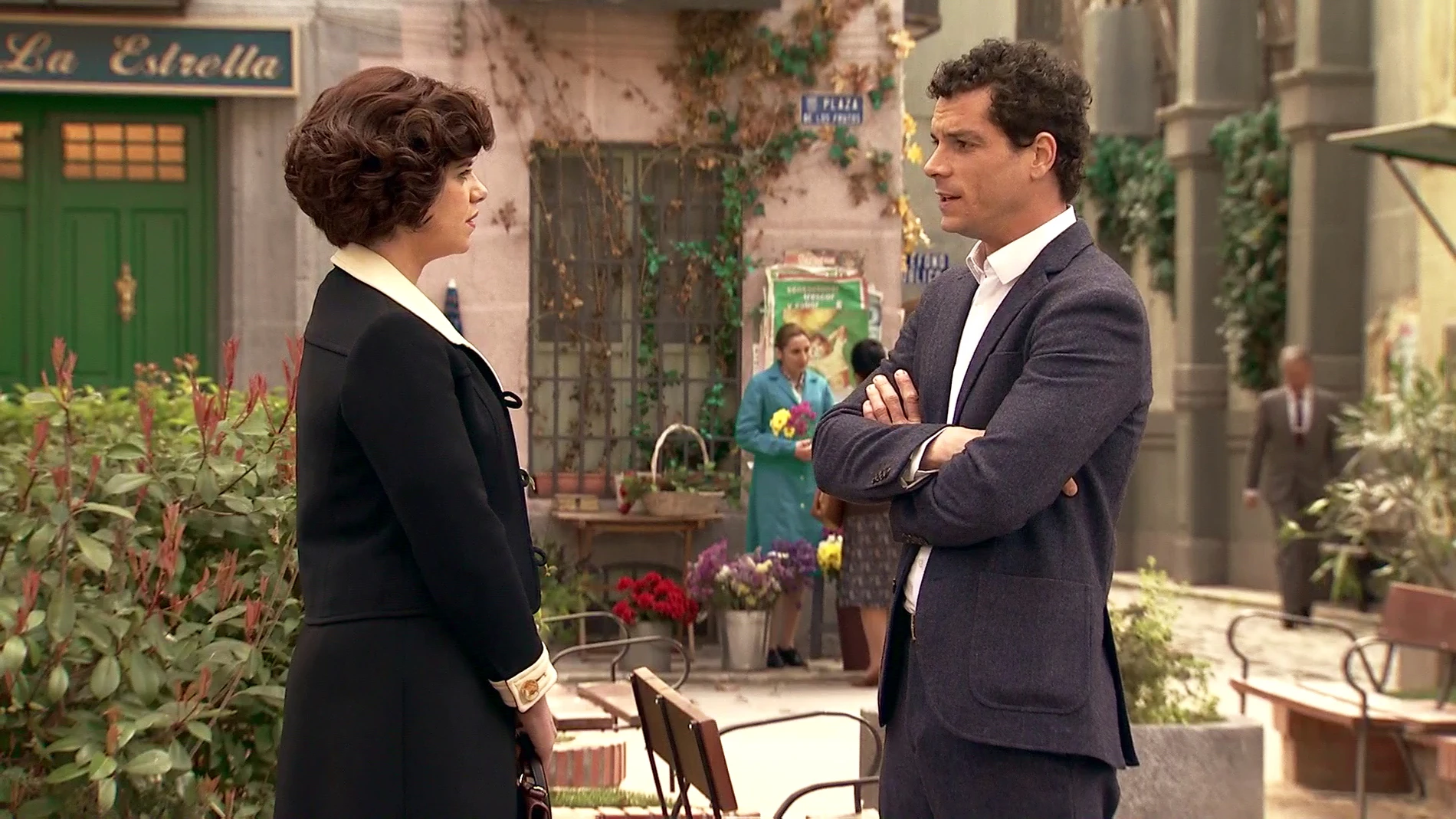 Rafael confiesa a Marta que escondió el pasaporte falso de Alonso