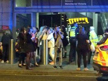 La policía desaloja el estadio Manchester Arena tras producirse dos explosiones