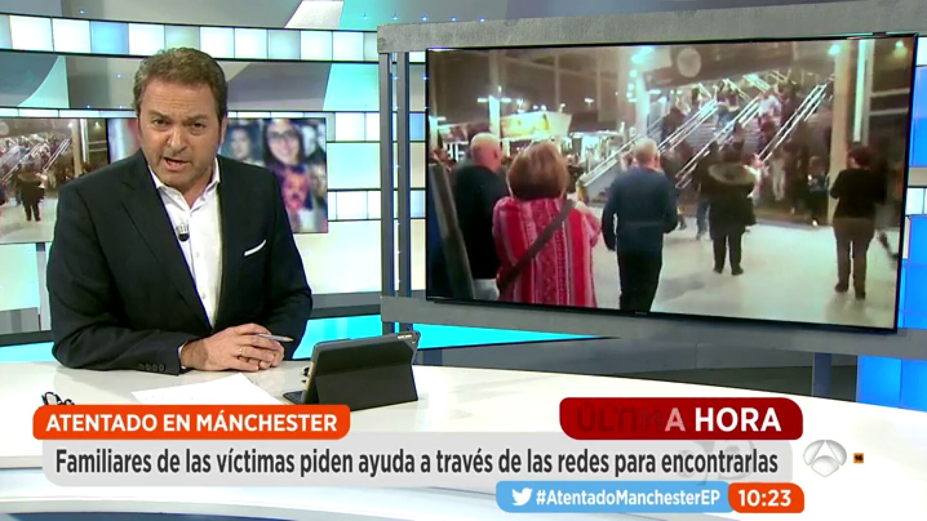 Frame 118.922378 de: Las redes se llenan de mensajes desesperados: "Mi hija estaba en el concierto de Manchester y su m&oacute;vil no da se&ntilde;al"