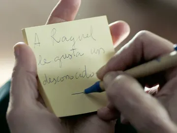 La madre de Raquel encuentra la clave que dará un giro a la vida de su hija La madre de Raquel encuentra la clave que dará un giro a la vida de su hija