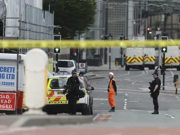 Dispositivo en las inmediaciones del Manchester Arena Dispositivo en las inmediaciones del Manchester Arena