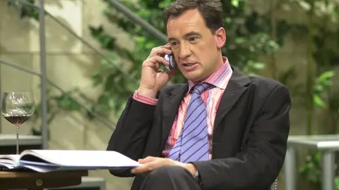 Mis adorables vecinos - Temporada 1 - Capítulo 3: Admito ser zopenco Mis adorables vecinos - Temporada 1 - Capítulo 3: Admito ser zopenco