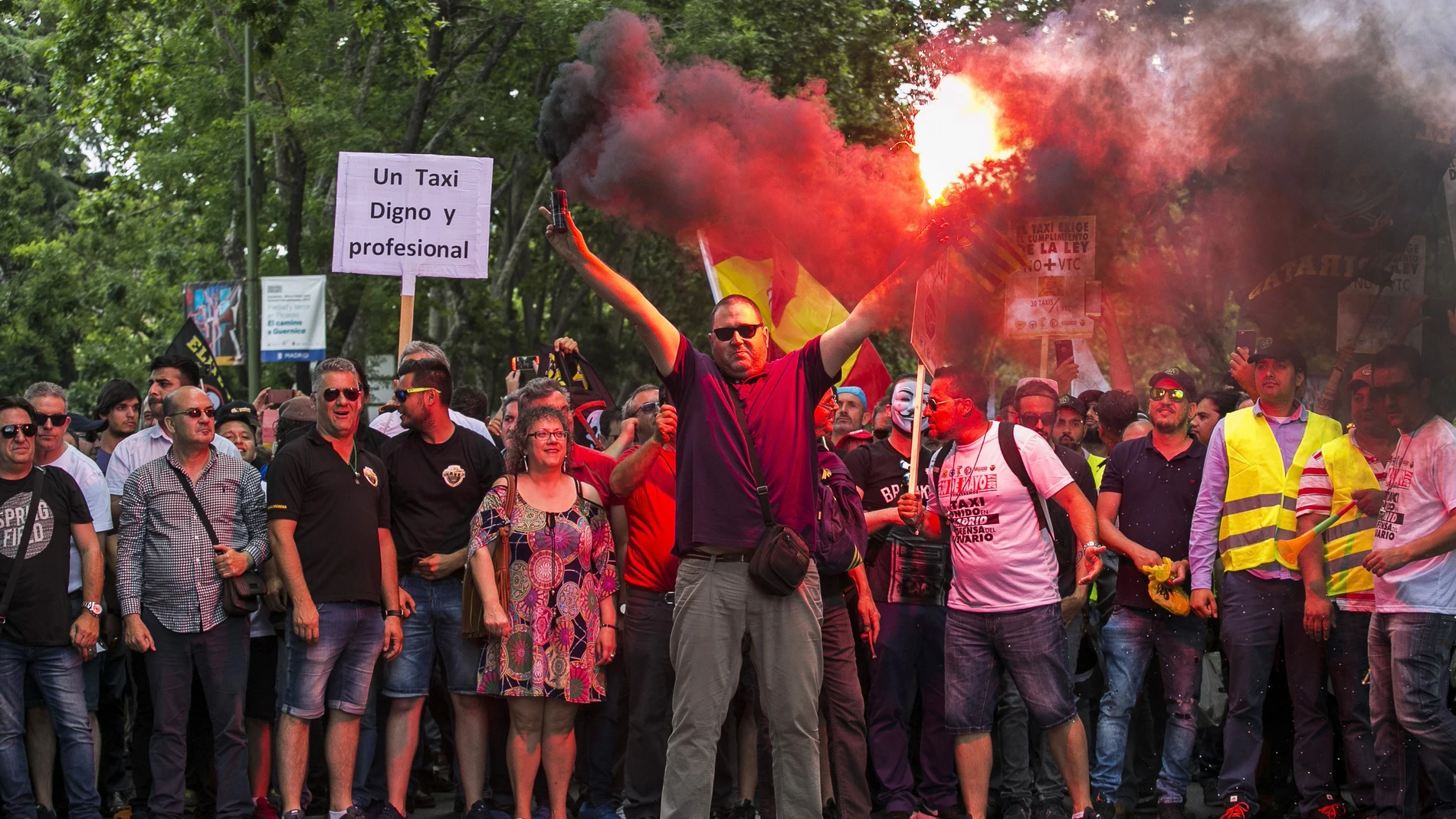Huelga de taxistas manifestándose en Madrid Huelga de taxistas manifestándose en Madrid