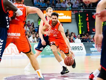 Joan Sastre entra a canasta Joan Sastre entra a canasta