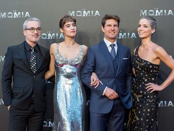 Los actores junto al director, Alex Kurtzman Los actores junto al director, Alex Kurtzman