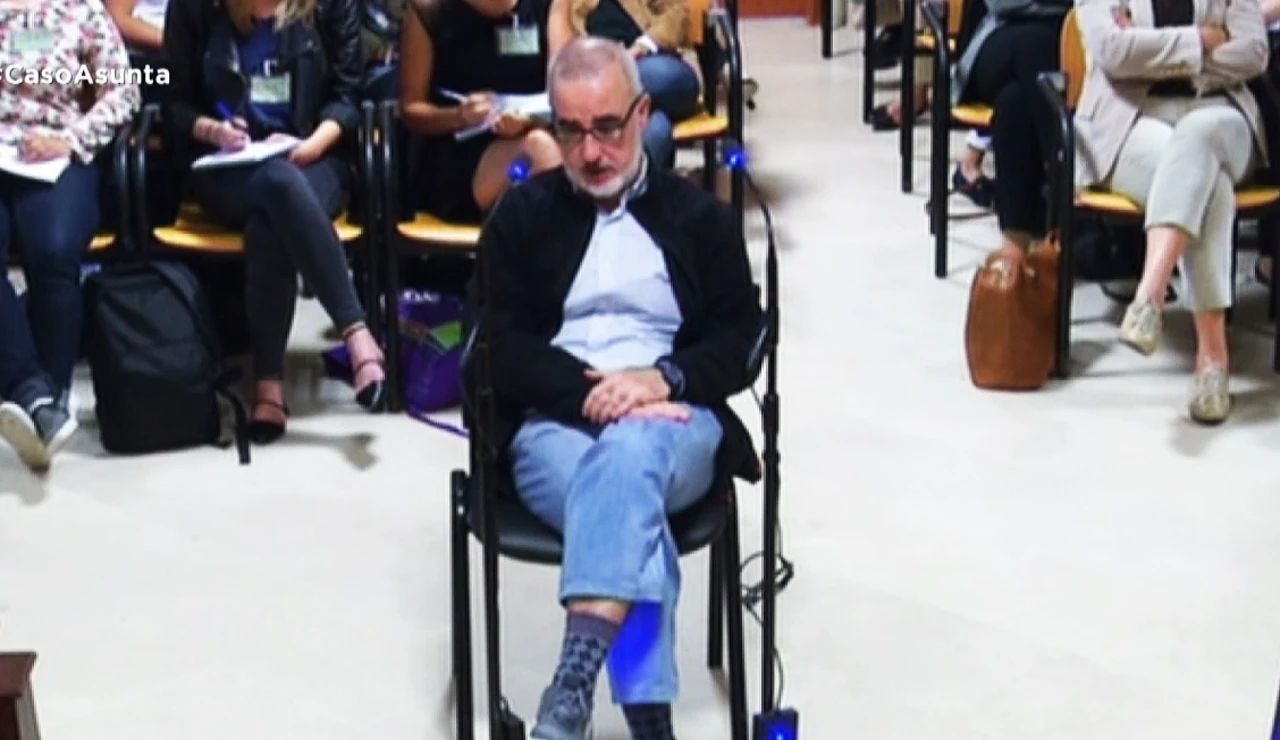 Alfonso Basterra: "Nunca pensé que nos divorciaríamos porque estaba enamorado de Charo como el primer día"