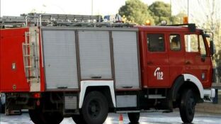 Foto de archivo de un coche de bomberos en Madrid