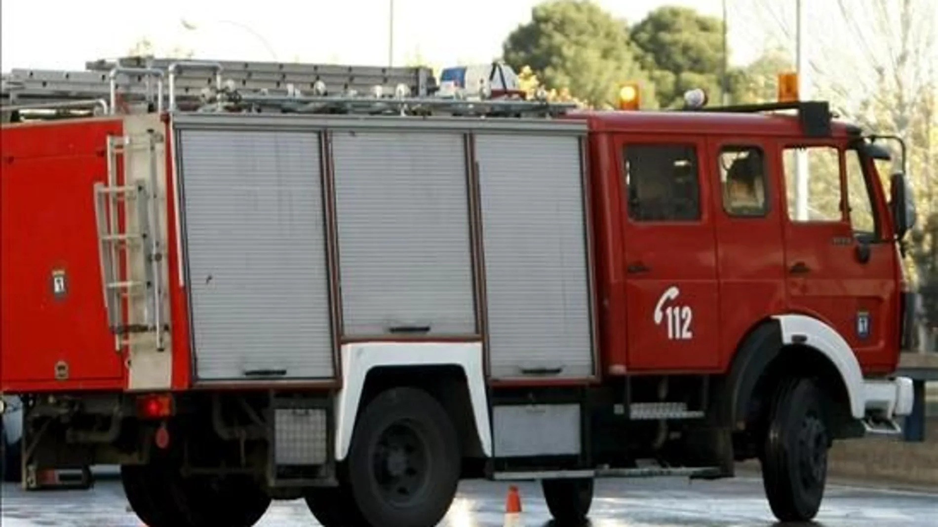 Foto de archivo de un coche de bomberos en Madrid Foto de archivo de un coche de bomberos en Madrid