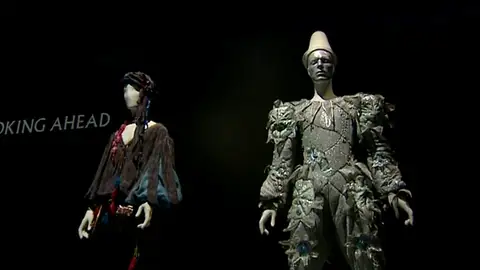 Frame 55.926245 de: Barcelona acoge una exposición sobre David Bowie Frame 55.926245 de: Barcelona acoge una exposición sobre David Bowie