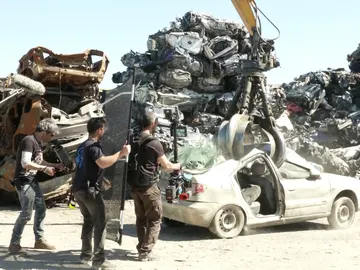 Nos colamos dentro del duro rodaje del desguace Nos colamos dentro del duro rodaje del desguace