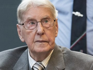 Muere guarda nazi de Auschwitz Hanning, último condenado en juicios tardíos