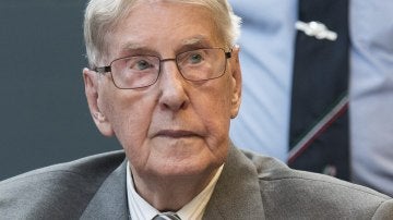Muere guarda nazi de Auschwitz Hanning, último condenado en juicios tardíos