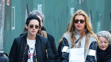 Kristen Stewart y Stella Maxwell
