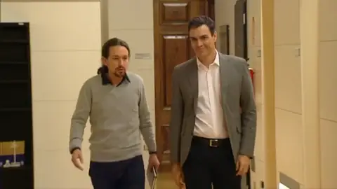 Frame 46.092107 de: El regreso de Pedro Sánchez aviva la competencia con Podemos Frame 46.092107 de: El regreso de Pedro Sánchez aviva la competencia con Podemos
