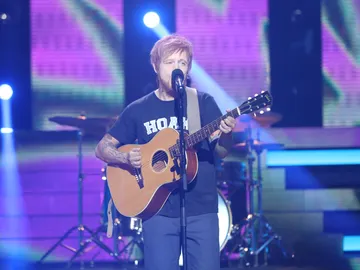 Manel Navarro se mete en la piel de Ed Sheeran para sorprendernos con varios éxitos Manel Navarro se mete en la piel de Ed Sheeran para sorprendernos con varios éxitos