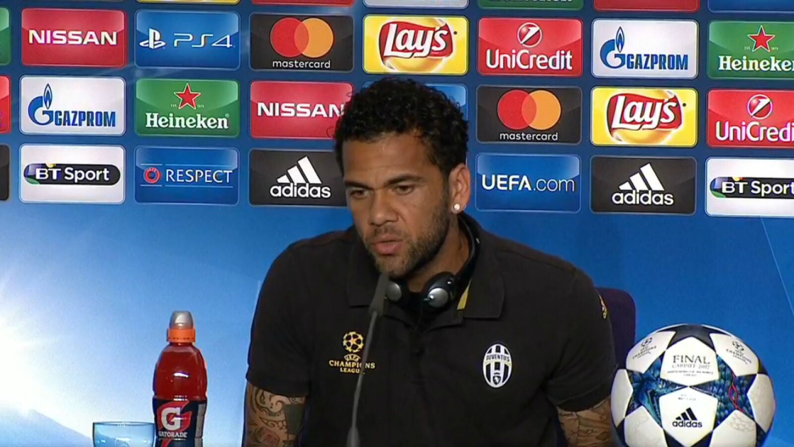 Dani Alves: 
