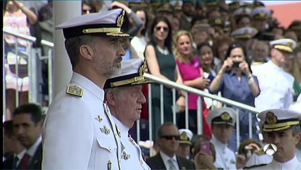 El Rey Juan Carlos vuelve a la escena pública por petición de su hijo Felipe VI