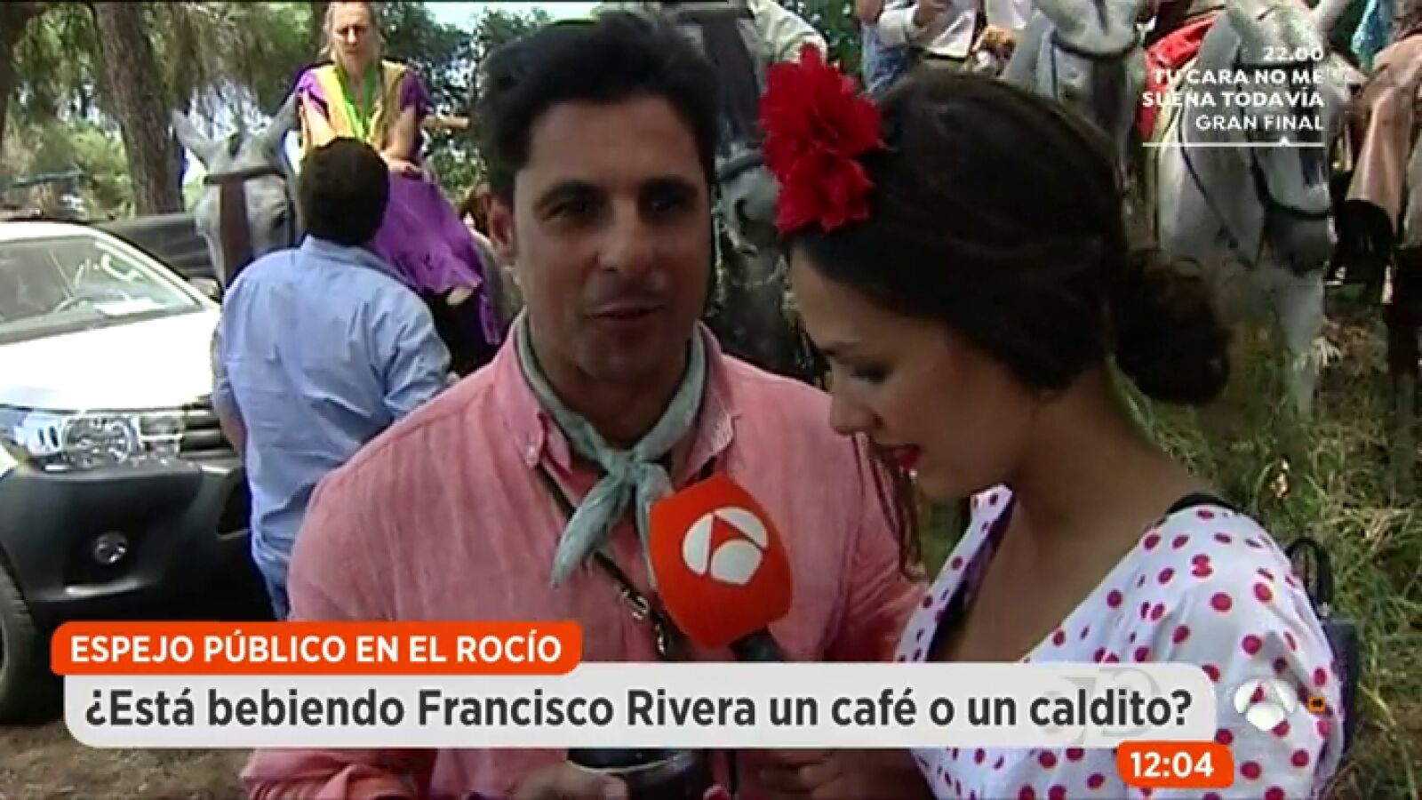 Así vive Fran Rivera El Rocío, bailes, cante y muchas risas