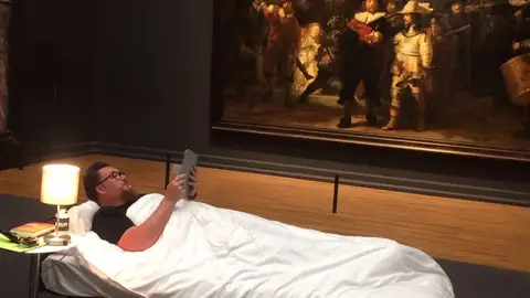 Stefan Kasper, el profesor de arte que durmió en el Rijksmuseum Stefan Kasper, el profesor de arte que durmió en el Rijksmuseum