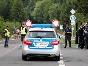 Un coche de la Policía alemana en el festival 'Rock am Ring' Un coche de la Policía alemana en el festival 'Rock am Ring'
