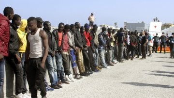 Inmigrantes rescatados en el estrecho de Gibraltar