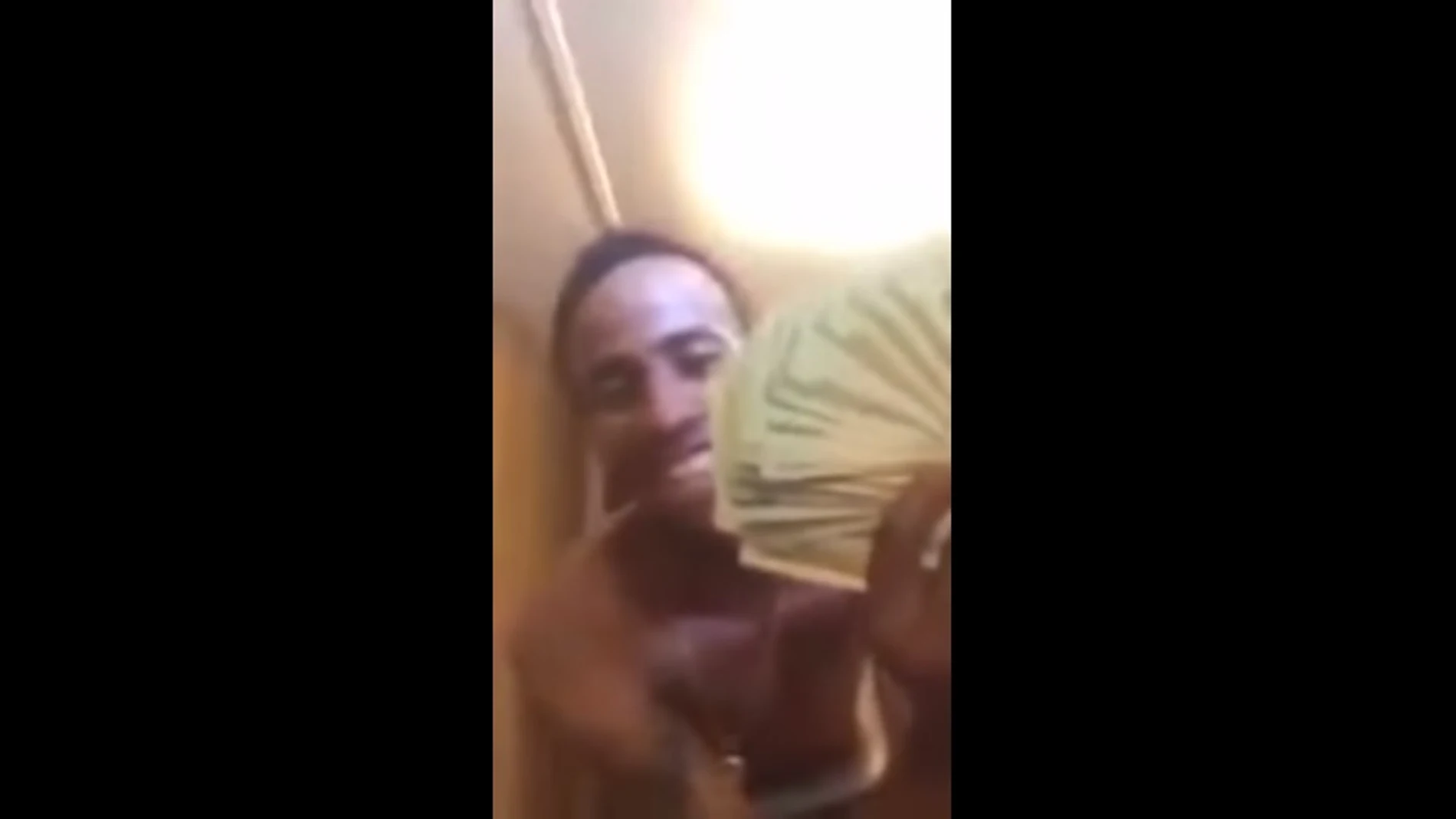 El narco detenido cuando alardeaba de su dinero en directo en internet El narco detenido cuando alardeaba de su dinero en directo en internet