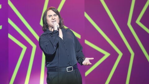 Manu Rodr&iacute;guez presume de sus ra&iacute;ces con &lsquo;Mi tierra&rsquo; de Nino Bravo
