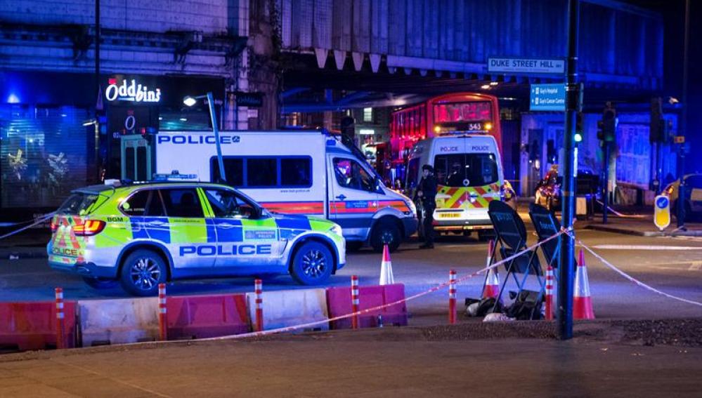 La policía acordona la zona de ataque en Londres