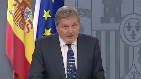 Frame 43.320598 de: El Gobierno recurrirá cualquier acto que pase "del anuncio a los hechos" en relación con el referéndum anunciado por Puigdemont Frame 43.320598 de: El Gobierno recurrirá cualquier acto que pase "del anuncio a los hechos" en relación con el referéndum anunciado por Puigdemont