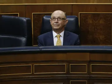 Cristóbal Montoro, ministro de Hacienda Cristóbal Montoro, ministro de Hacienda