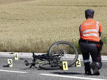 La bicicleta del ciclista fallecido en Navarra La bicicleta del ciclista fallecido en Navarra