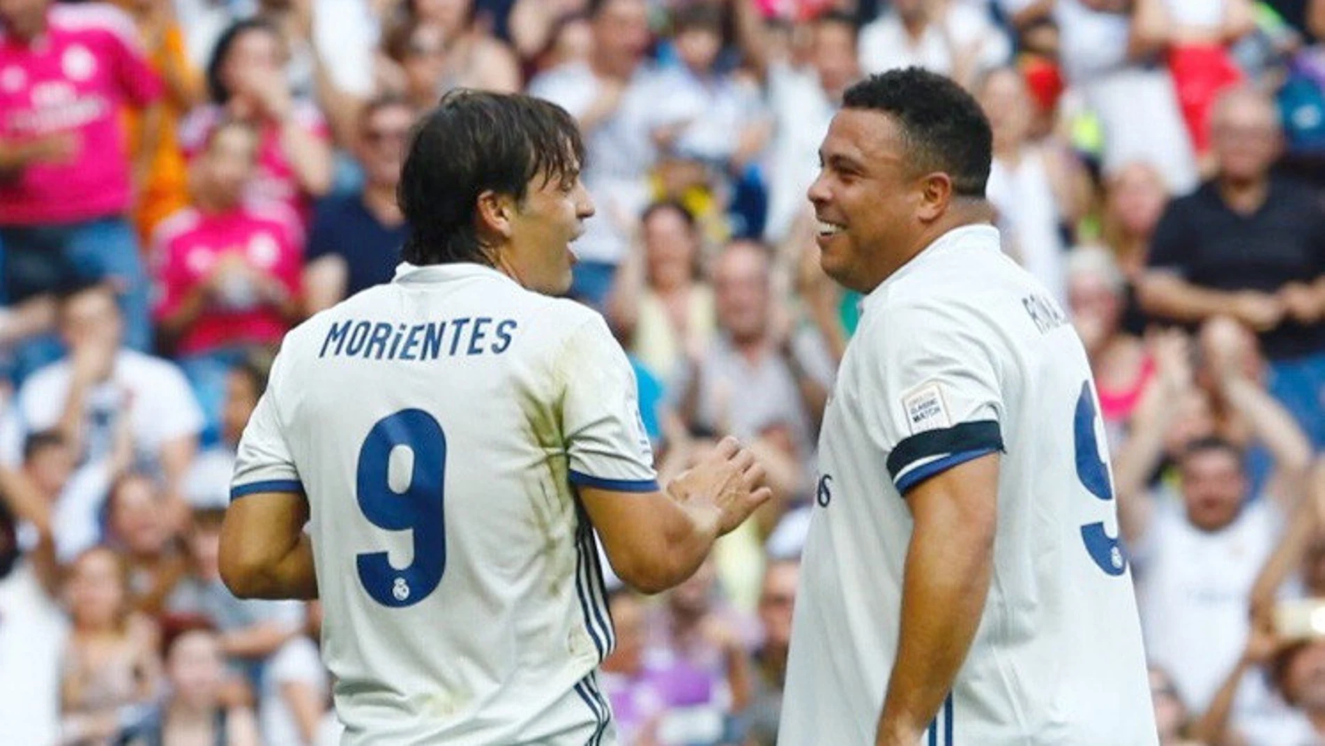 Morientes, con Ronaldo Morientes, con Ronaldo