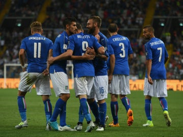 Italia celebra un gol