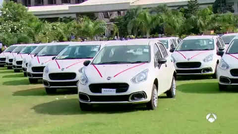 Regala mil coches a sus empleados Regala mil coches a sus empleados