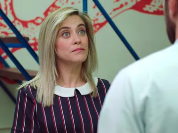 Carmen le pide a Iñaki que sea honrado y le cuente la verdad a su madre Carmen le pide a Iñaki que sea honrado y le cuente la verdad a su madre