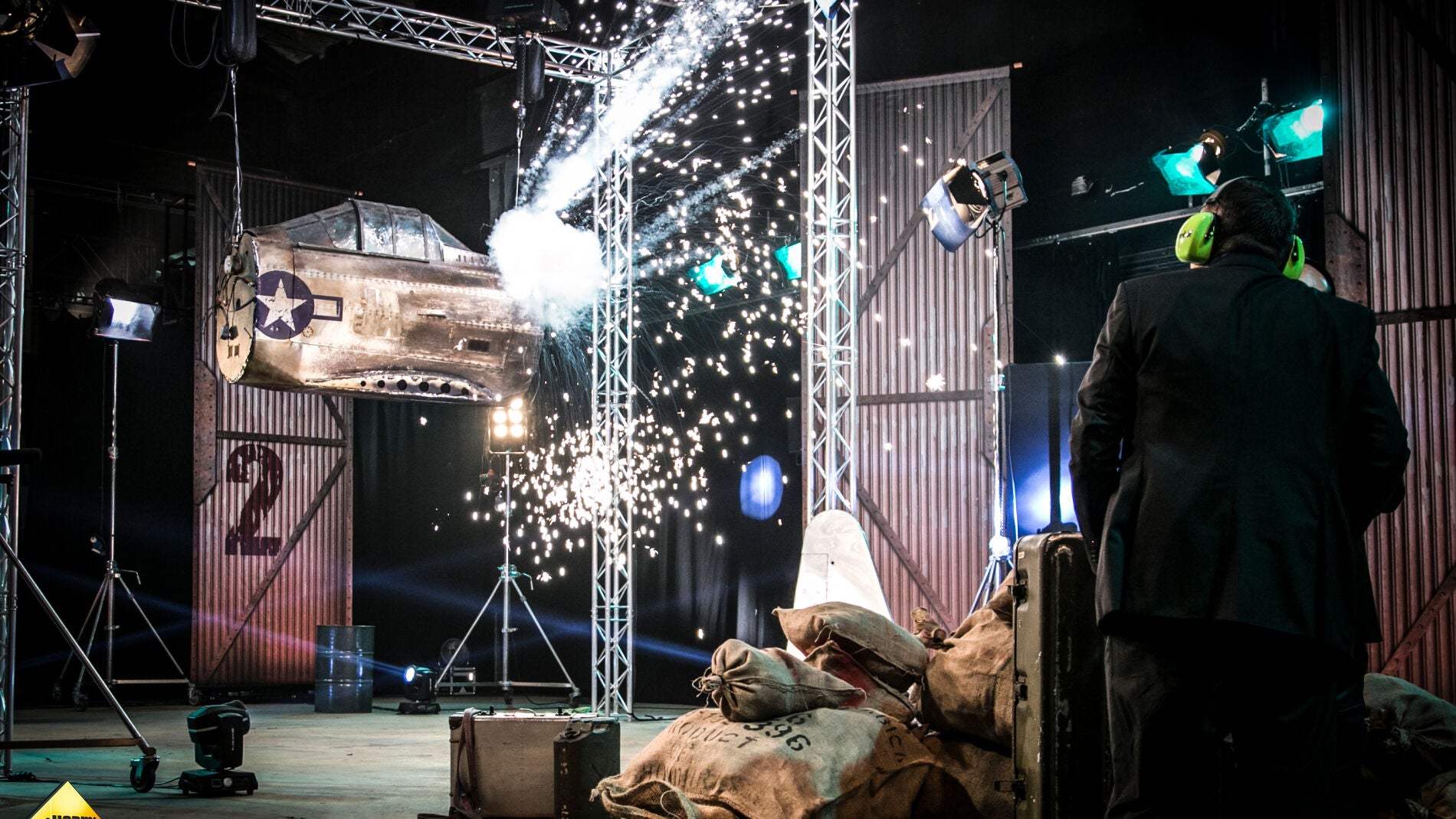 Yunke y Pablo Motos despegan en 'El Hormiguero 3.0' en un avi&oacute;n de la Segunda Guerra Mundial