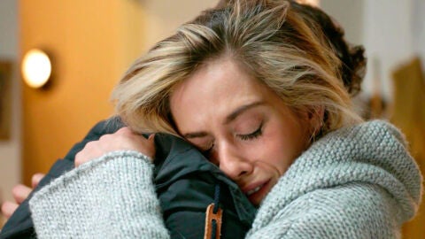 Carmen llora en brazos de Horacio: "Iñaki me ha puesto los cuernos"