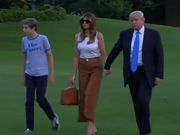 Frame 13.731804 de: Melania y Barron Trump se instalan en la Casa Blanca Frame 13.731804 de: Melania y Barron Trump se instalan en la Casa Blanca