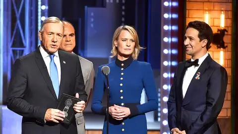 Kevin Spacey, Robin Wright y Michael Kelly Kevin Spacey, Robin Wright y Michael Kelly