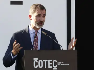 El Rey Felipe VI da un discurso en el Vicente Calderón El Rey Felipe VI da un discurso en el Vicente Calderón