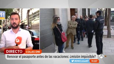 Renovar o sacarse el DNI en Madrid y Barcelona se convierte en misión imposible por las largas colas