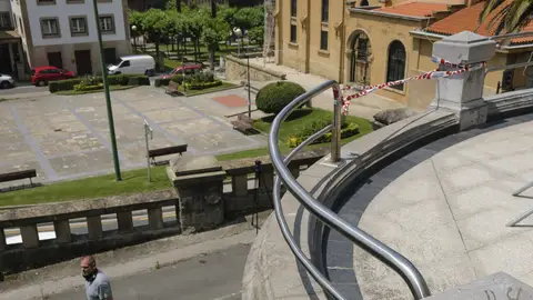 La barandilla que ha cedido en Getxo La barandilla que ha cedido en Getxo