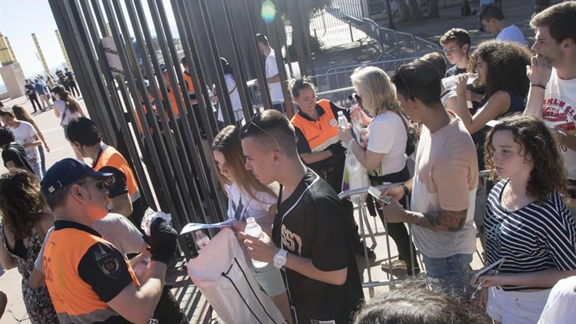 Medidas de seguridad antes de cada concierto de Ariana Grande Medidas de seguridad antes de cada concierto de Ariana Grande