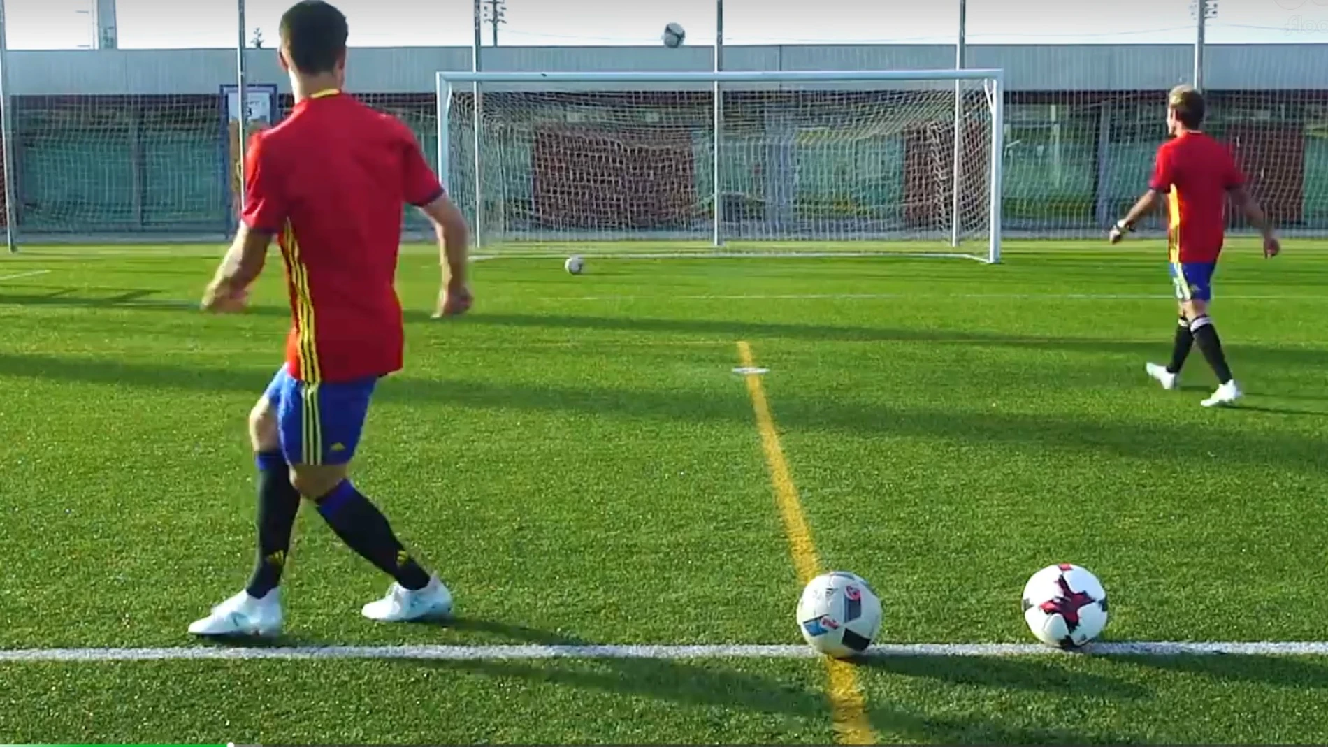 Azpilicueta, ante el reto del larguero Azpilicueta, ante el reto del larguero