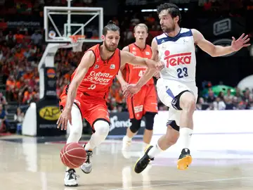 Antoine Diot, defendido por Sergio Llull Antoine Diot, defendido por Sergio Llull