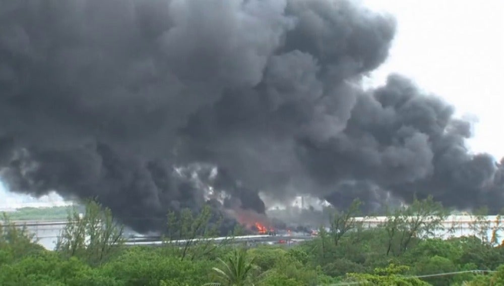 Un incendio en refinería de Pemex deja nueve heridos en el sur de México