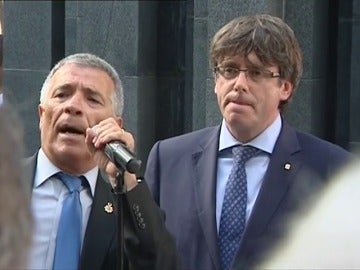 Puigdemont recibe abucheos durante el acto de homenaje a las víctimas del atentado de Hipercor Puigdemont recibe abucheos durante el acto de homenaje a las víctimas del atentado de Hipercor