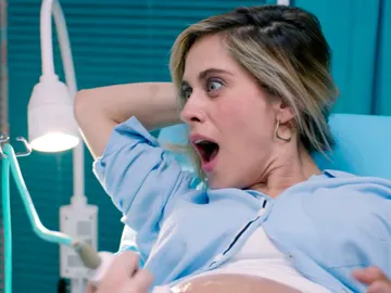El amor resurge entre Carmen e Iñaki al conocer el sexo del bebé que esperan El amor resurge entre Carmen e Iñaki al conocer el sexo del bebé que esperan