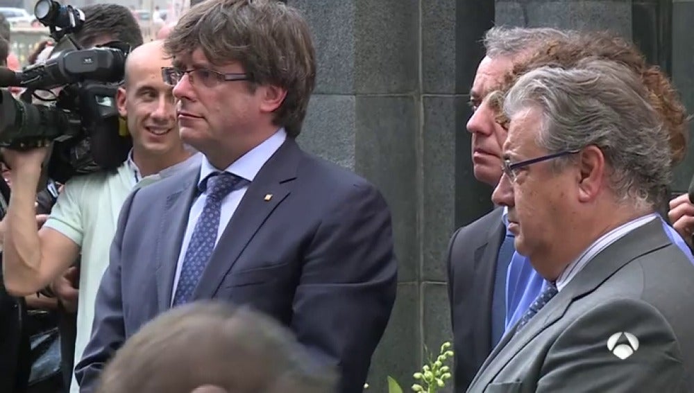 Críticas a Puigdemont por relacionar la resistencia contra ETA y el referéndum