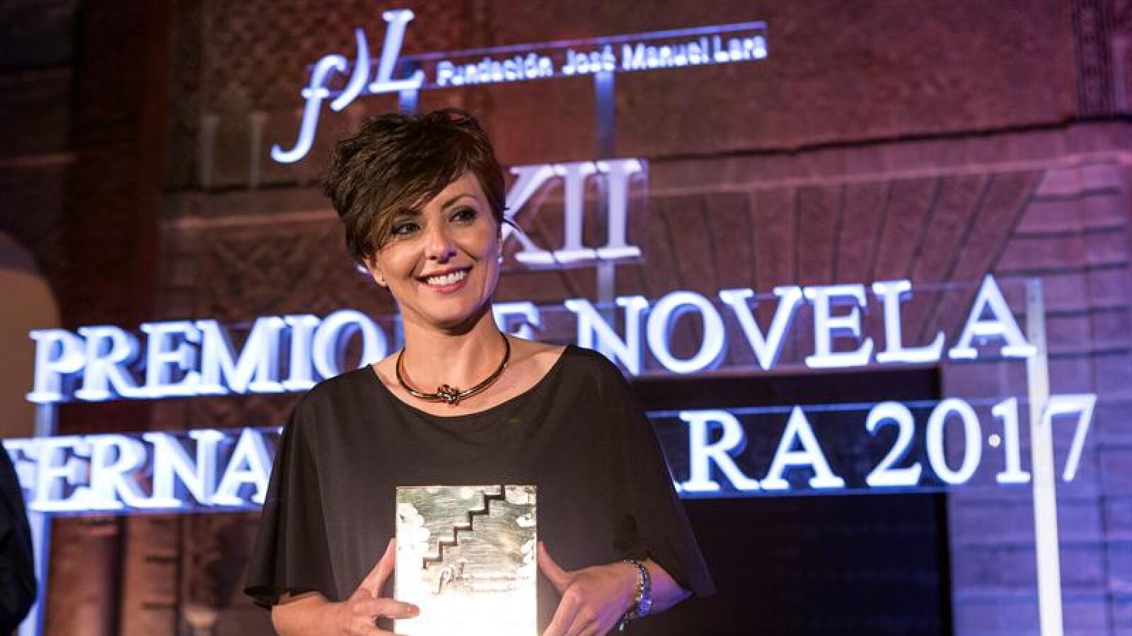 Se presenta en Madrid el premio Fernando Lara 2017, otorgado a Sonsoles Ónega por su obra 'Después del amor todo son palabras'